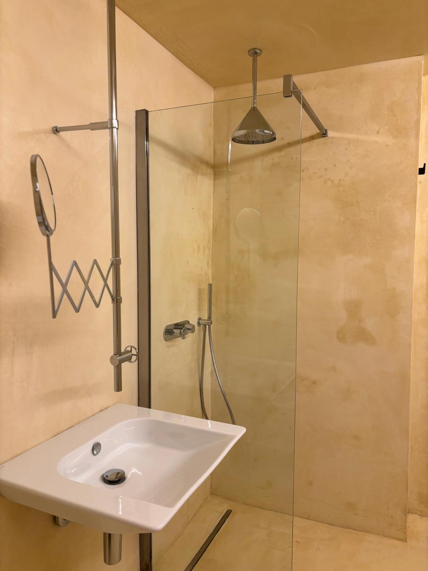 לצ'ה Alora Boutique Suites מראה חיצוני תמונה