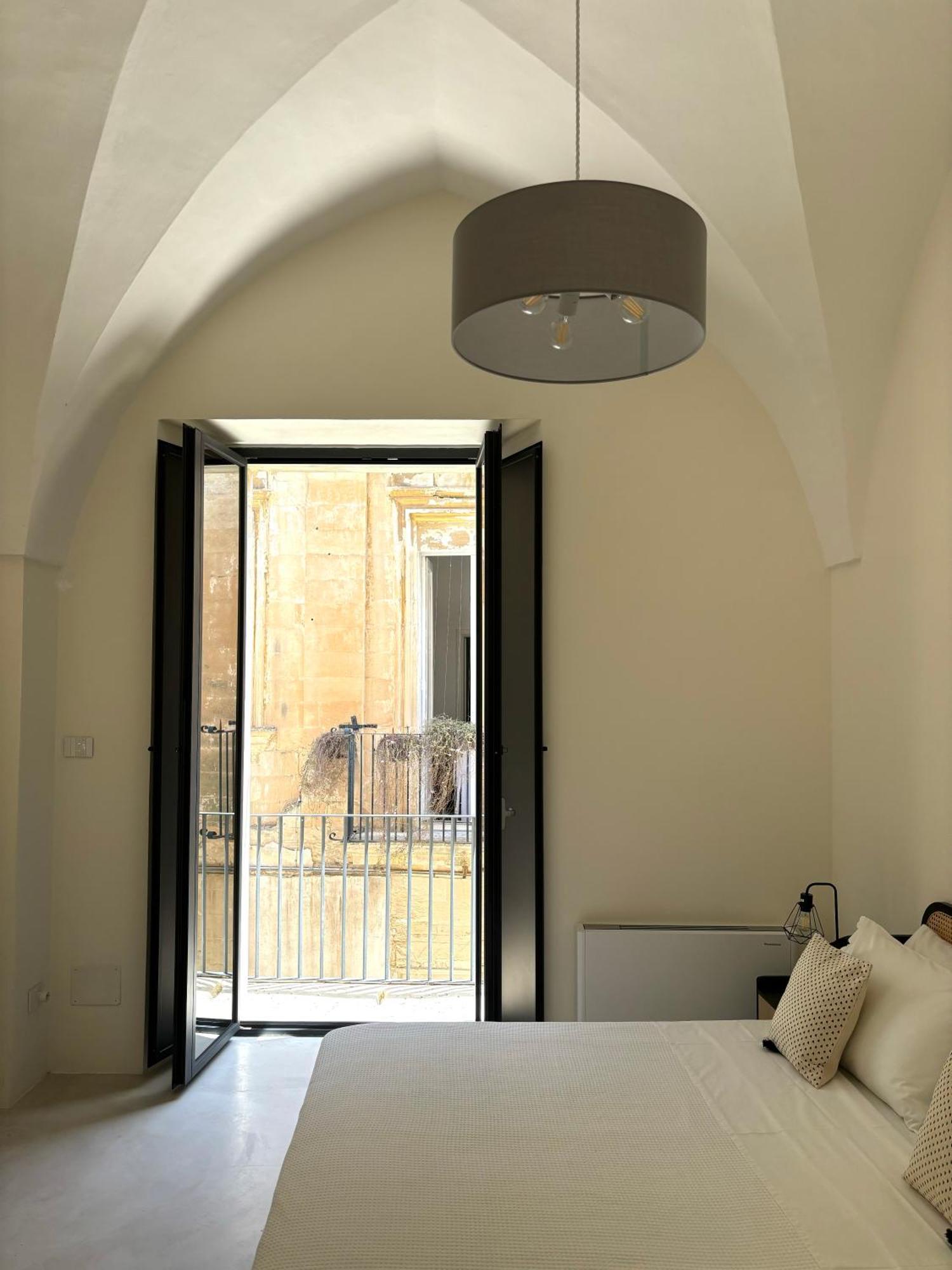 לצ'ה Alora Boutique Suites מראה חיצוני תמונה