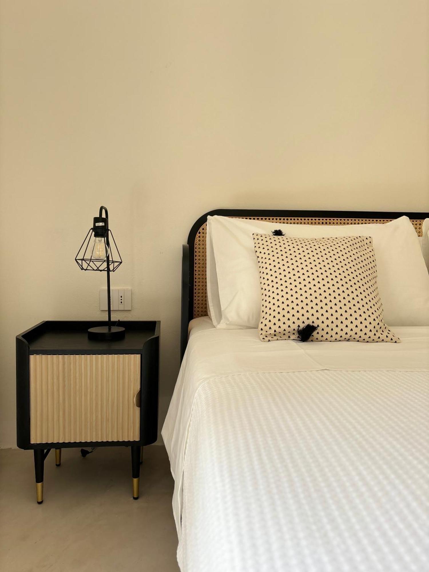 לצ'ה Alora Boutique Suites מראה חיצוני תמונה